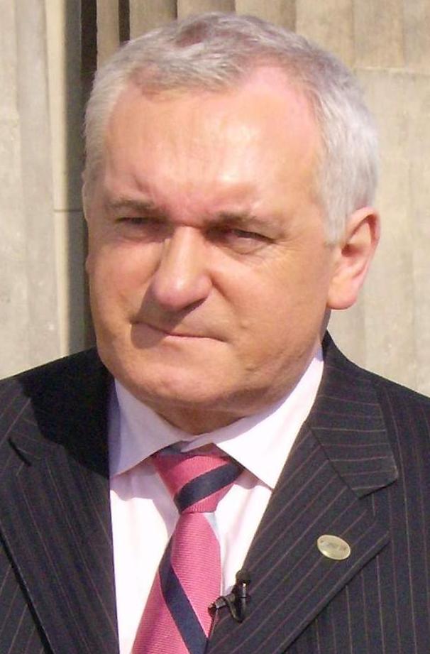 Iirimaa endine peaminister Ahern selgitab immigratsioonisuhtumist