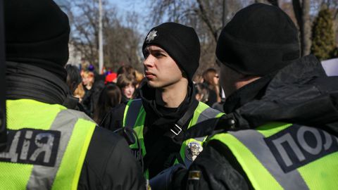 Ukraina politsei pidas kinni värbamiste ametnikke korruptsioonkahtluses