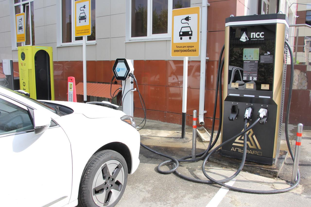 Elektriautode ja hübriidide müük Venemaal kahekordistus kütusenappuse tõttu