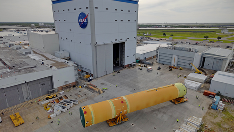 NASA alustab Artemis III raketi kokkupanekut Kuule minekuks