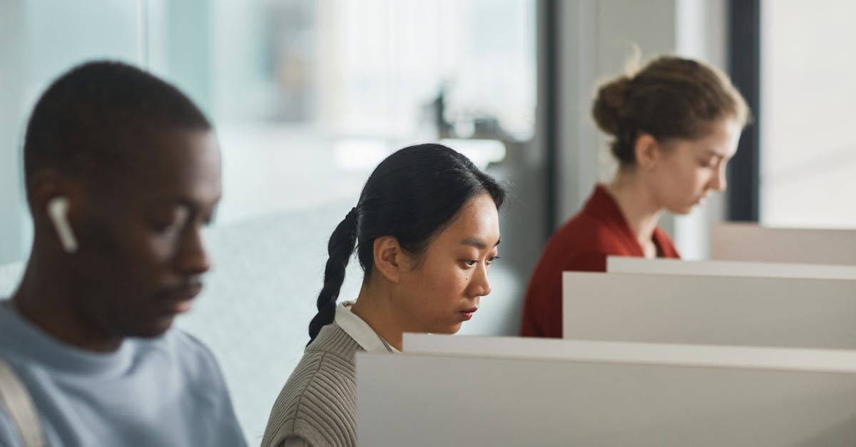 LinkedIn Data: Interest Rates, Not AI, Behind Hiring Slowdown