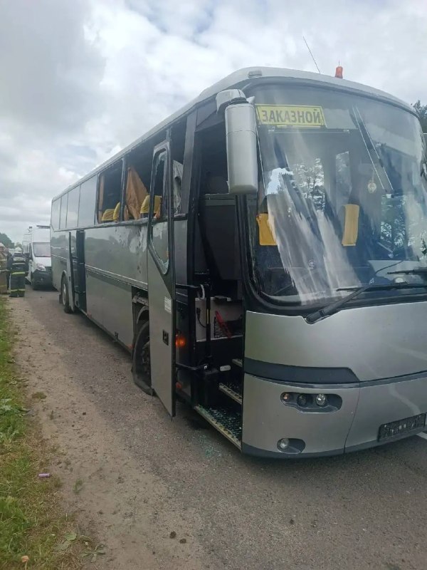 Дрон атаковал автобус с белорусскими детьми-футболистами в Брянской области: одна погибшая, шестеро раненых