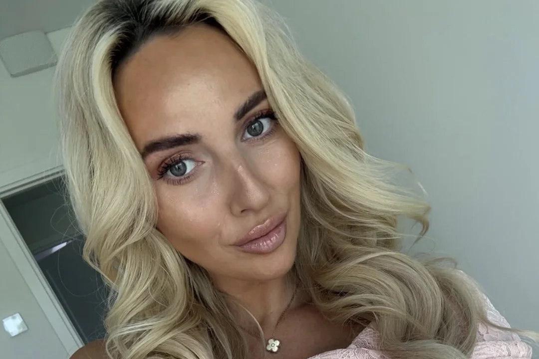 Tuntud fitnessitreener Diana Mogiš teatas esiklapse sünnist