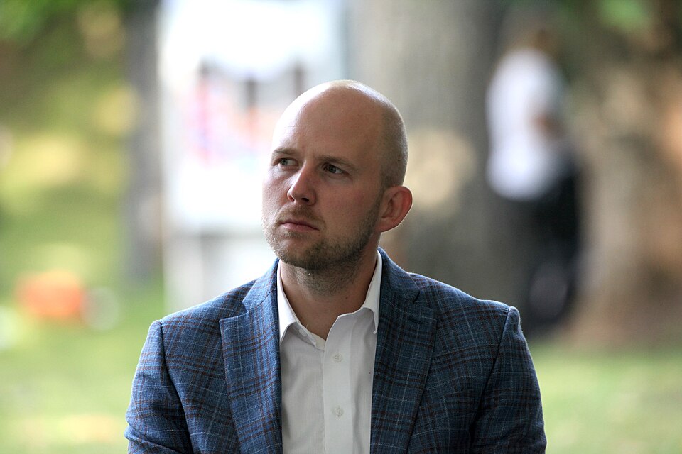 Non-faction Riigikogu member Mölder questions Hussar about restrictions on his rights