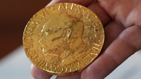 Prantsuse teadlane lõi vale Nobeli preemia ja andis selle iseendale