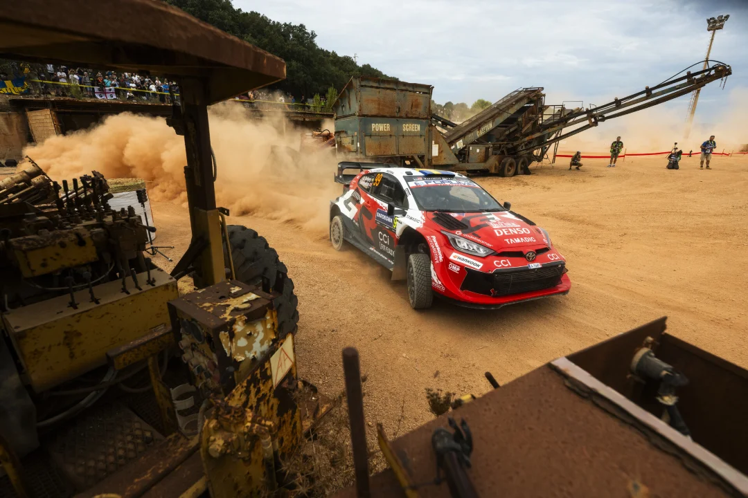 WRC-sarja hooaja lõpp Sardiinias: tiitli saatus selgub Toyota sõitjate vahel
