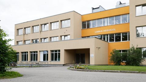 Luunja keskkooli töötajad süüdistavad uut direktorit hirmutamistaktikas