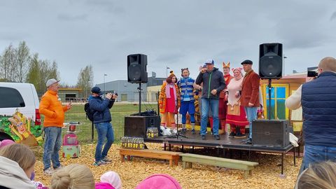 Seakisavõistlus meelitas messile tuhanded vaatajad