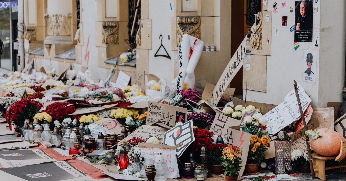 Поджог на мемориальной стене в Лондоне