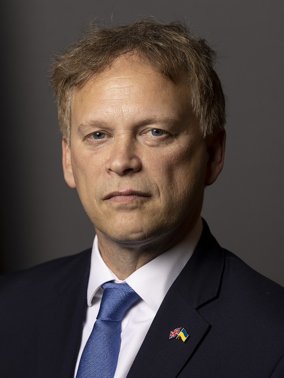 Grant Shapps lahkub lennundustehase juhtimisest uurimise tõttu