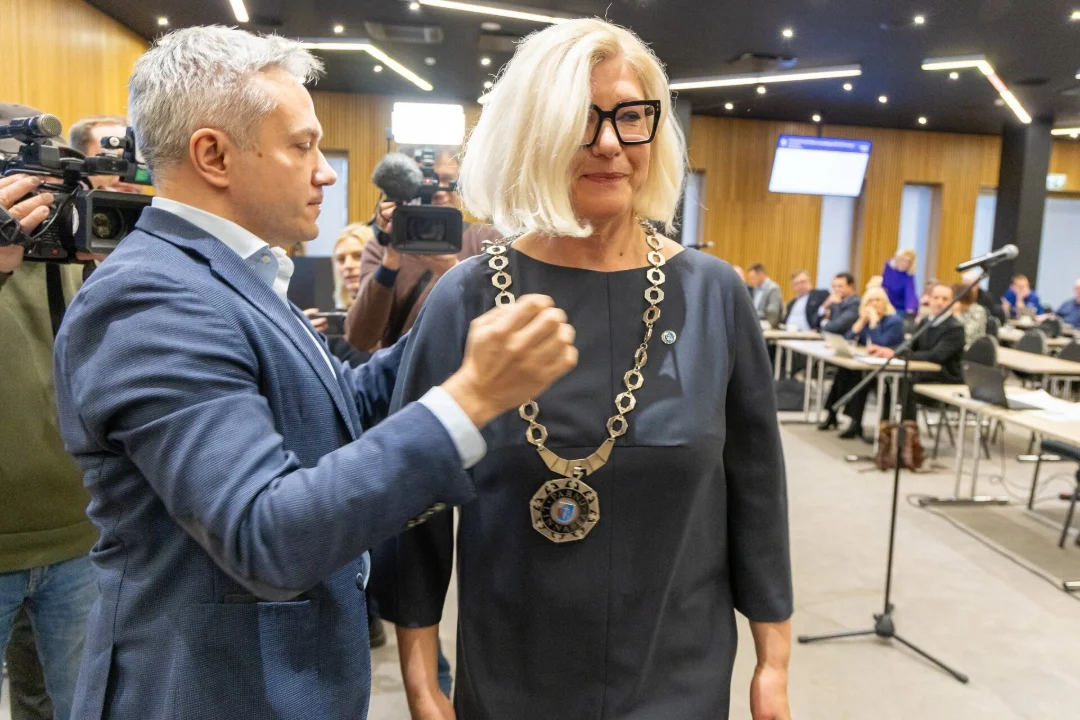 Pärnu võimuliit laguneb: kriitik näeb taustal lehmakauplemist