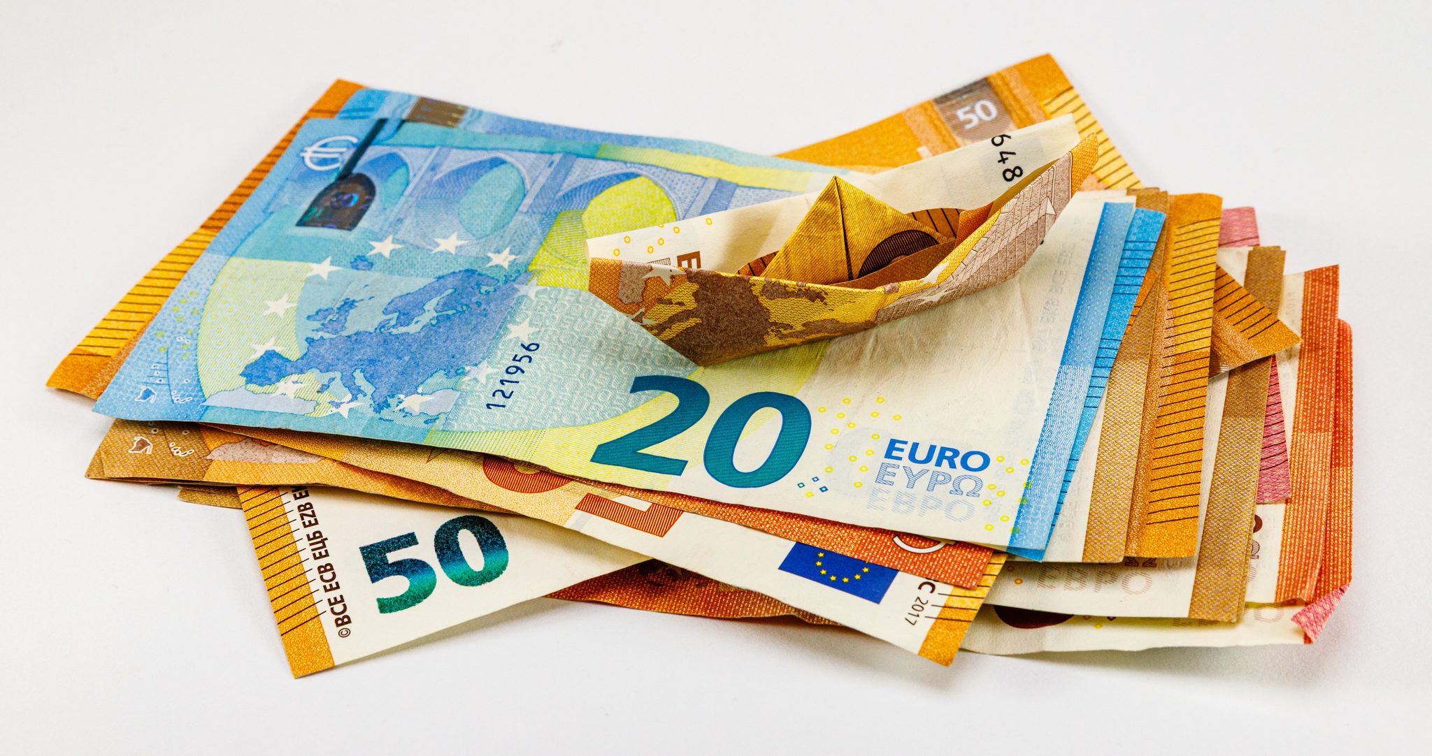 Majandussaadete ülevaade: investeerimisstrateegiad ja tööturu väljakutsed Tallinnas