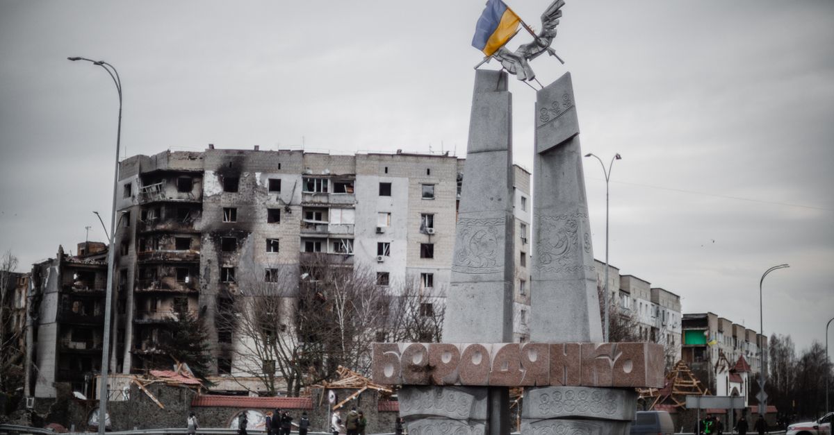 Russian forces close in on key Donbas stronghold Kramatorsk from three sides