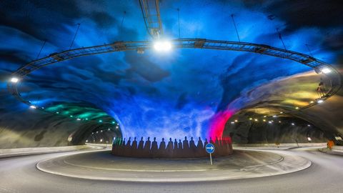 Fääri saarte veealune ime: maailma ainus ringristmik ookeani sügavuses