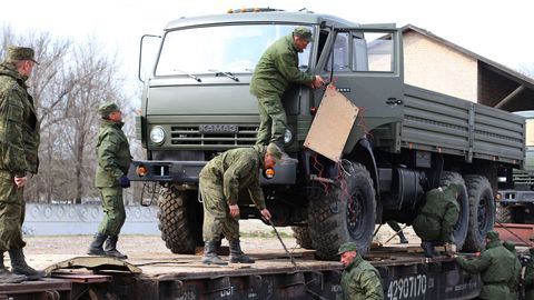 Украинские дроны контролируют пути снабжения южного фронта России у берегов Азовского моря
