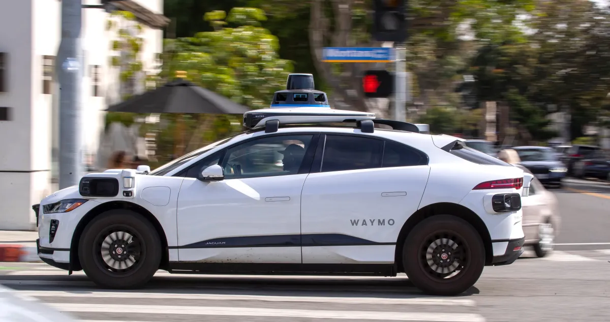 Autonoomsed robotaksod põhjustavad testijuhtidele kehavigastusi San Franciscos ja Phoenixis