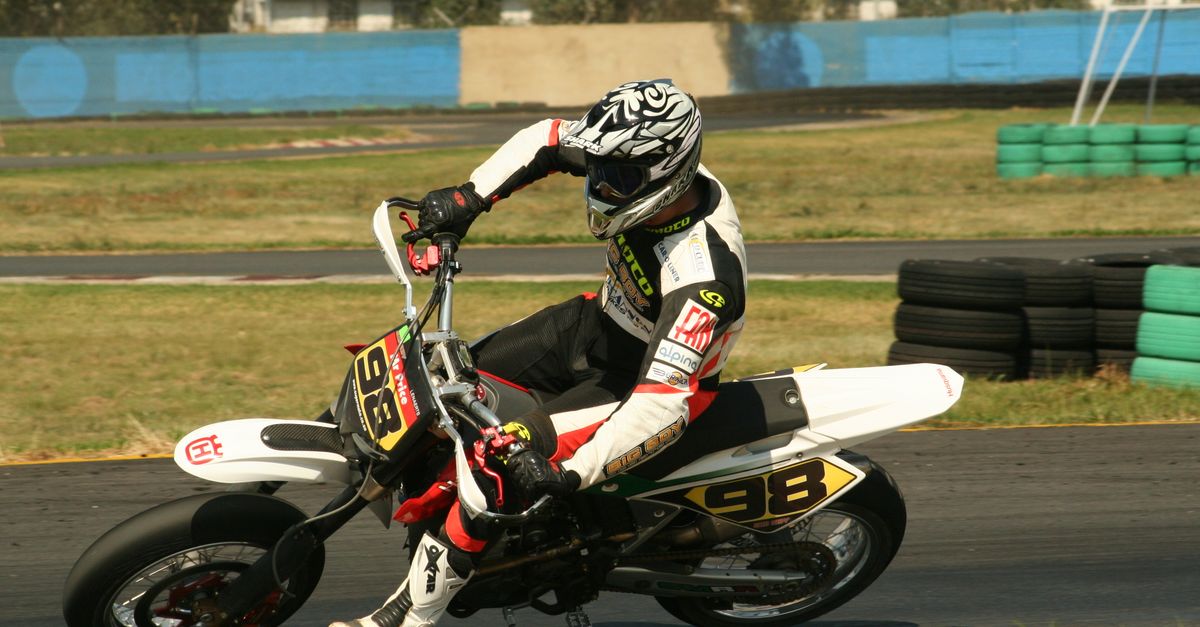 Eesti supermoto sõitjad alustasid MM-hooaega punktikogumisega