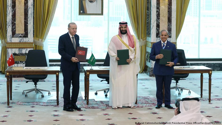 Türgi, Pakistan ja Saudi Araabia sõlmisid Mekas kaitsekoostöö leppe