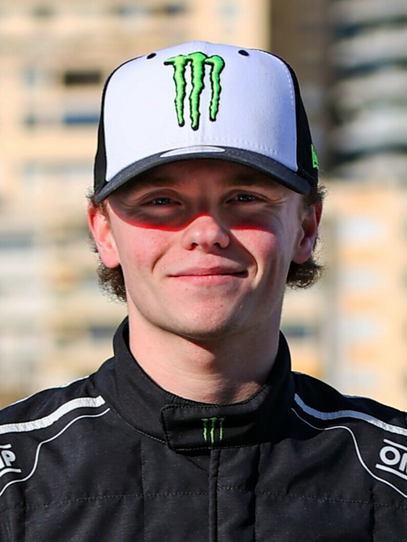 Soome rallil seljavigastuse saanud Oliver Solberg valmistub Paraguay etapiks