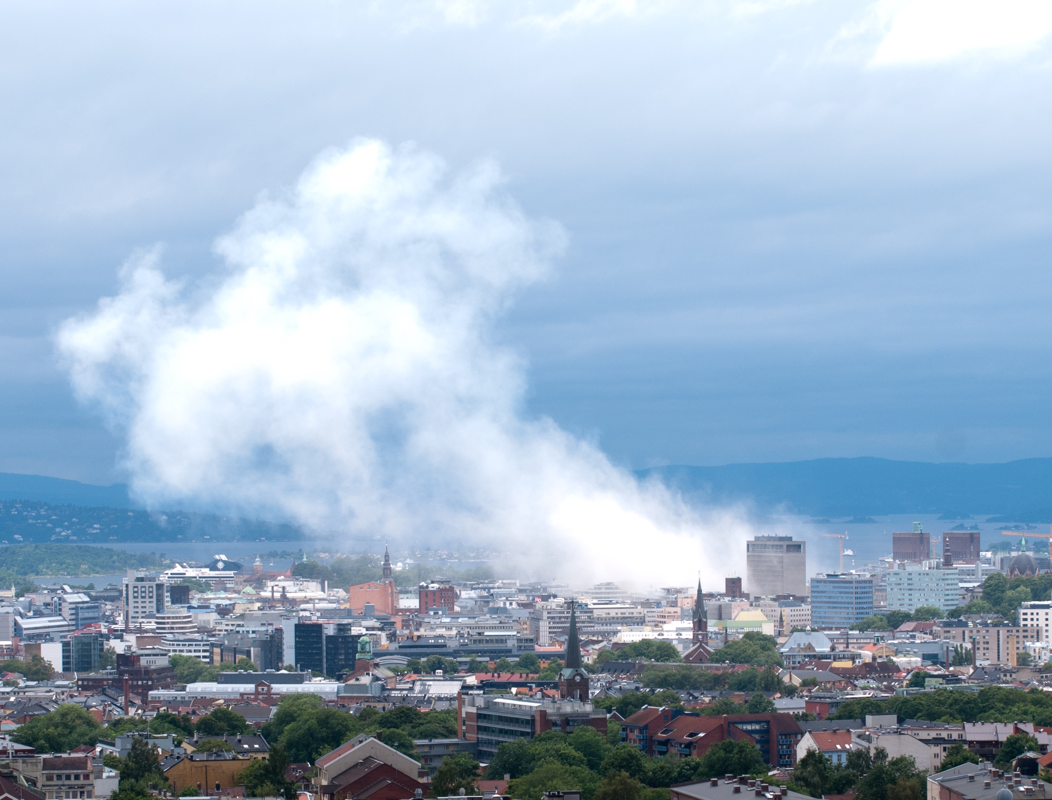 Oslo avas uue mälestusmärgi 2011. aasta Breiviki terrorirünnaku ohvritele