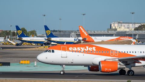 Portugal hit by nationwide strike: hundreds of flights cancelled